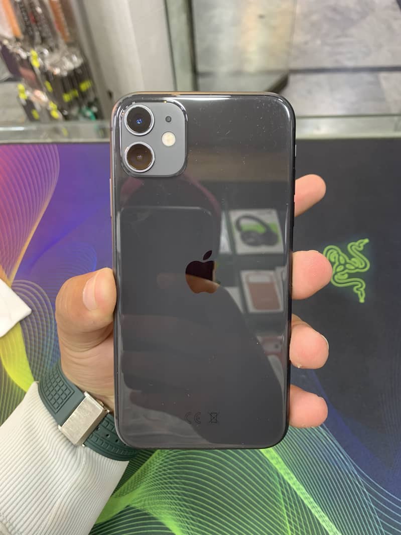 Apple iPhone 11 4