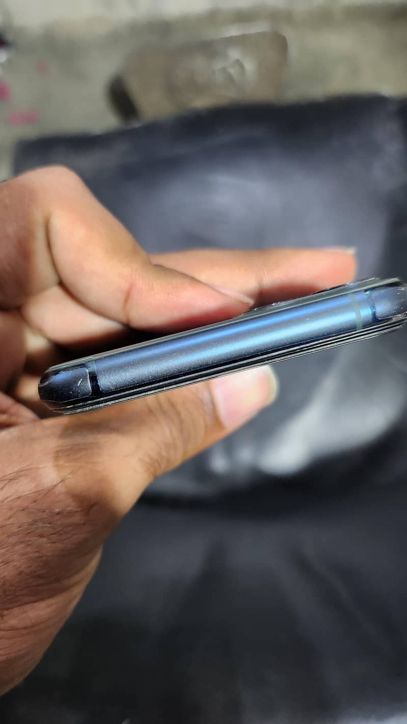 Apple iPhone 11 Pro 3