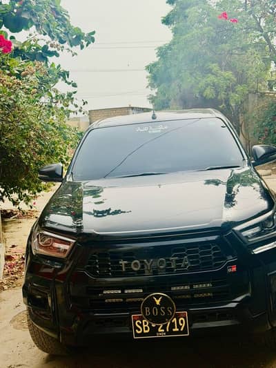 Toyota Hilux Revo V 2.8 Automatic 2021 – New Shape