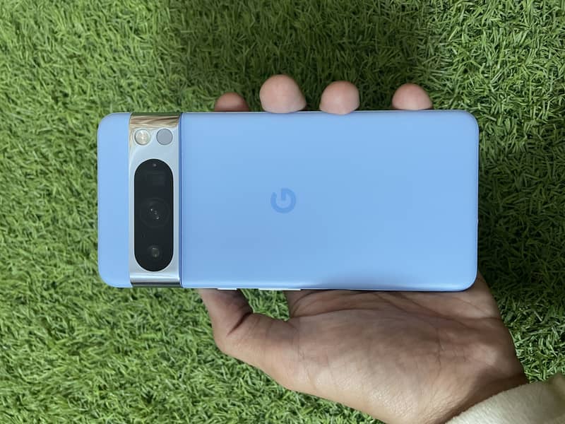 Google Pixel 8 Pro 2