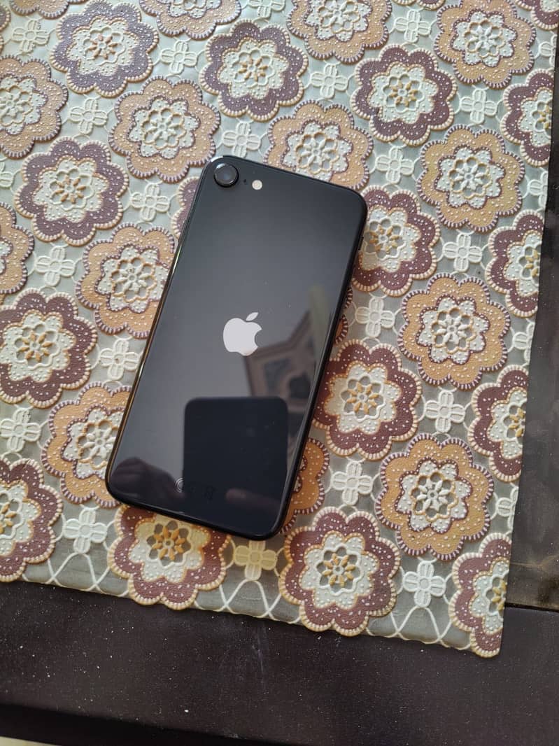 Apple iPhone SE 3