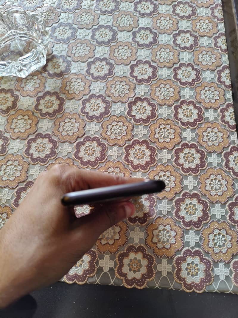 Apple iPhone SE 8
