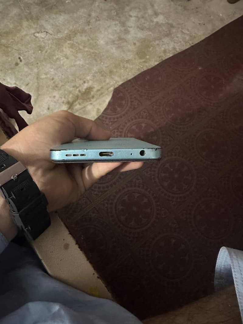 Tecno Spark go 2 3