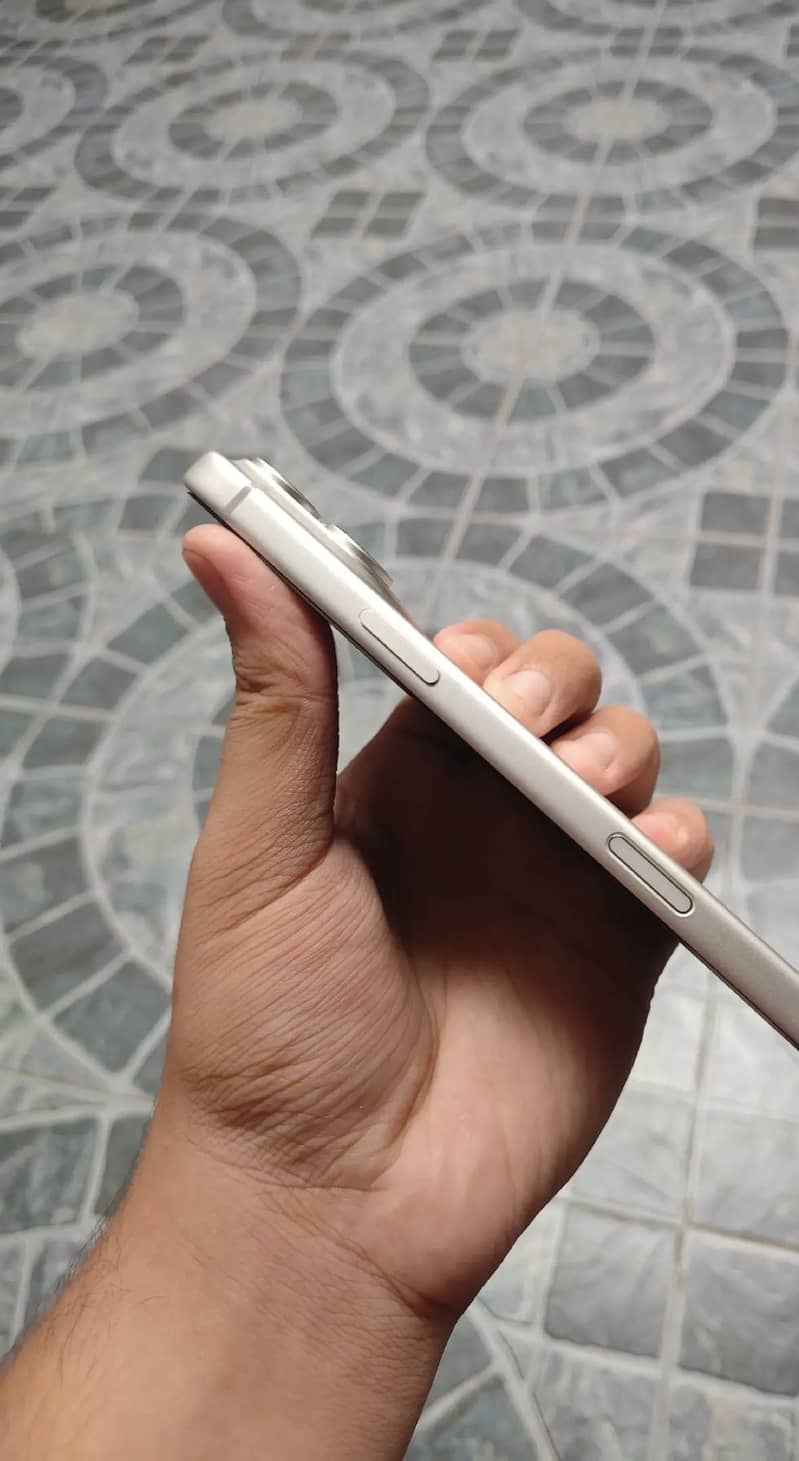 Apple iPhone 17 Pro Max 0