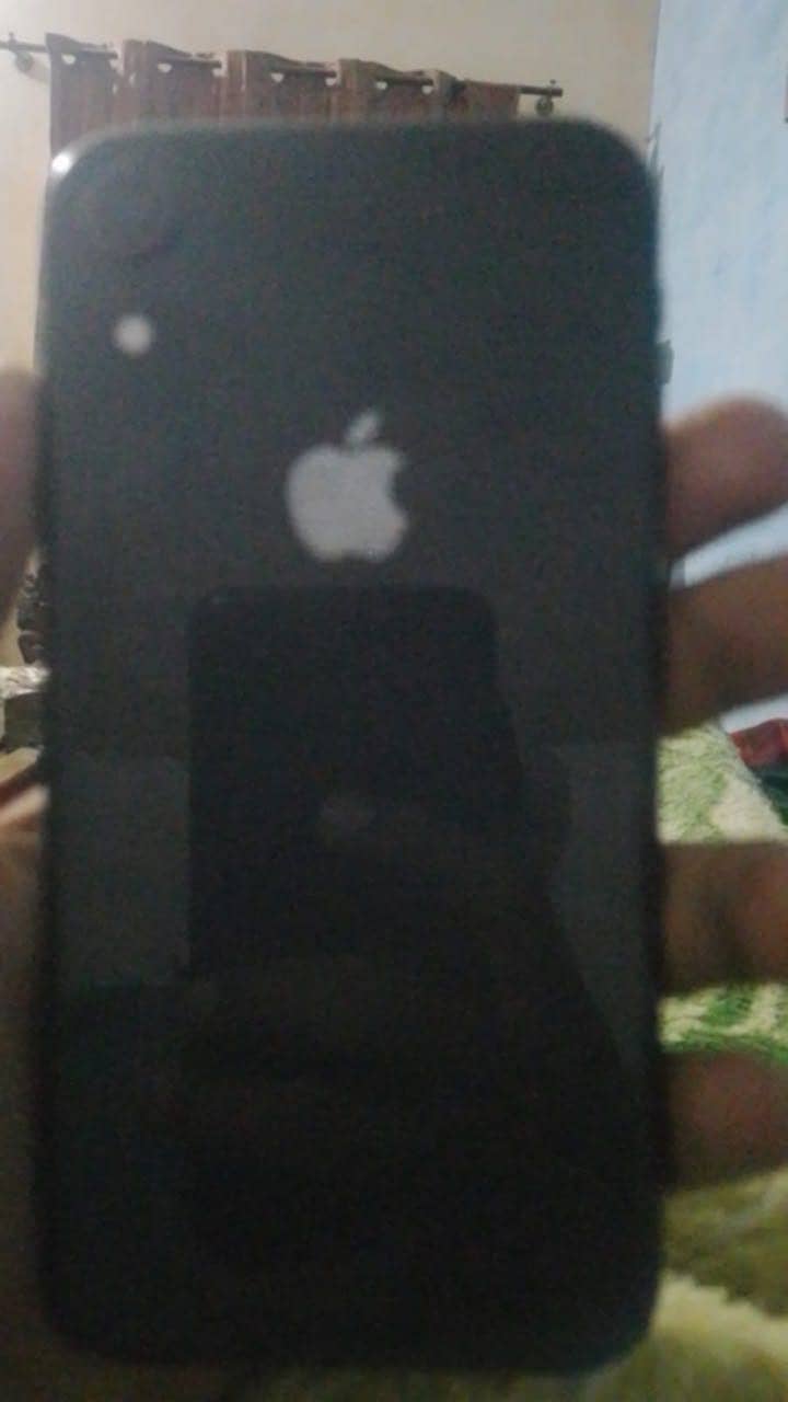 Apple iPhone XR 1