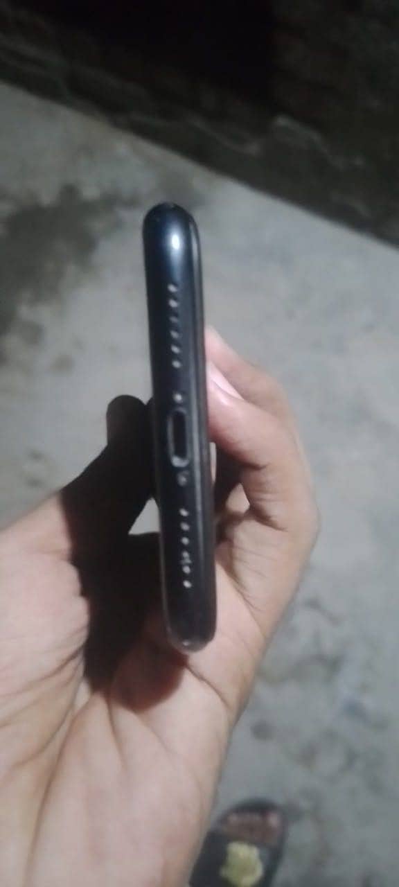 Apple iPhone XR 4