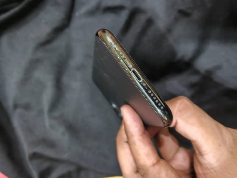 Apple iPhone 11 Pro 5