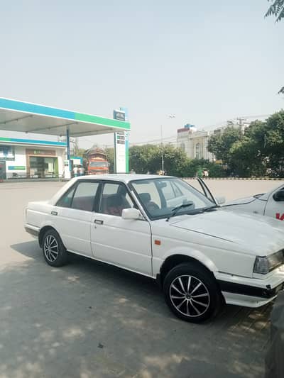 Nissan Sunny 1987