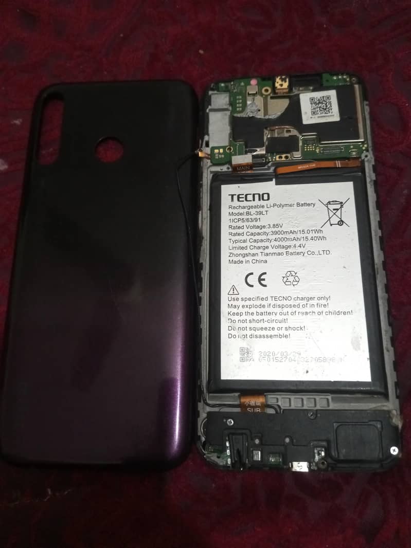 Tecno Spark 4 0