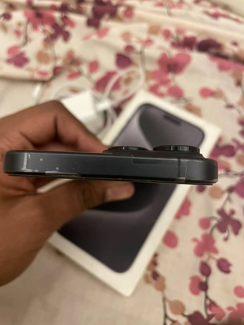 Apple iPhone 15 Pro Max 6