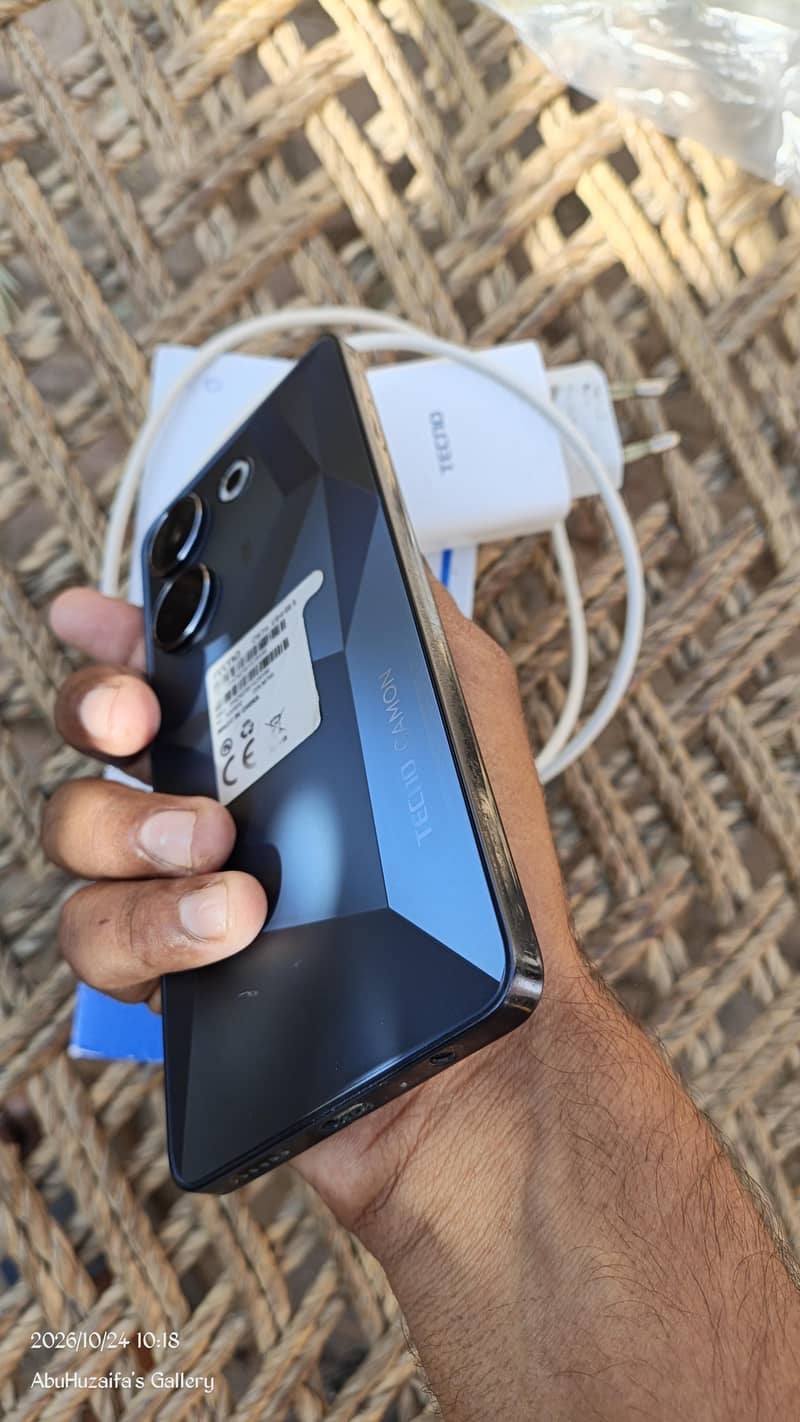 Tecno CAMON 20 Pro 7