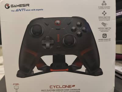 Gamesir cyclone 2 Black color with docks