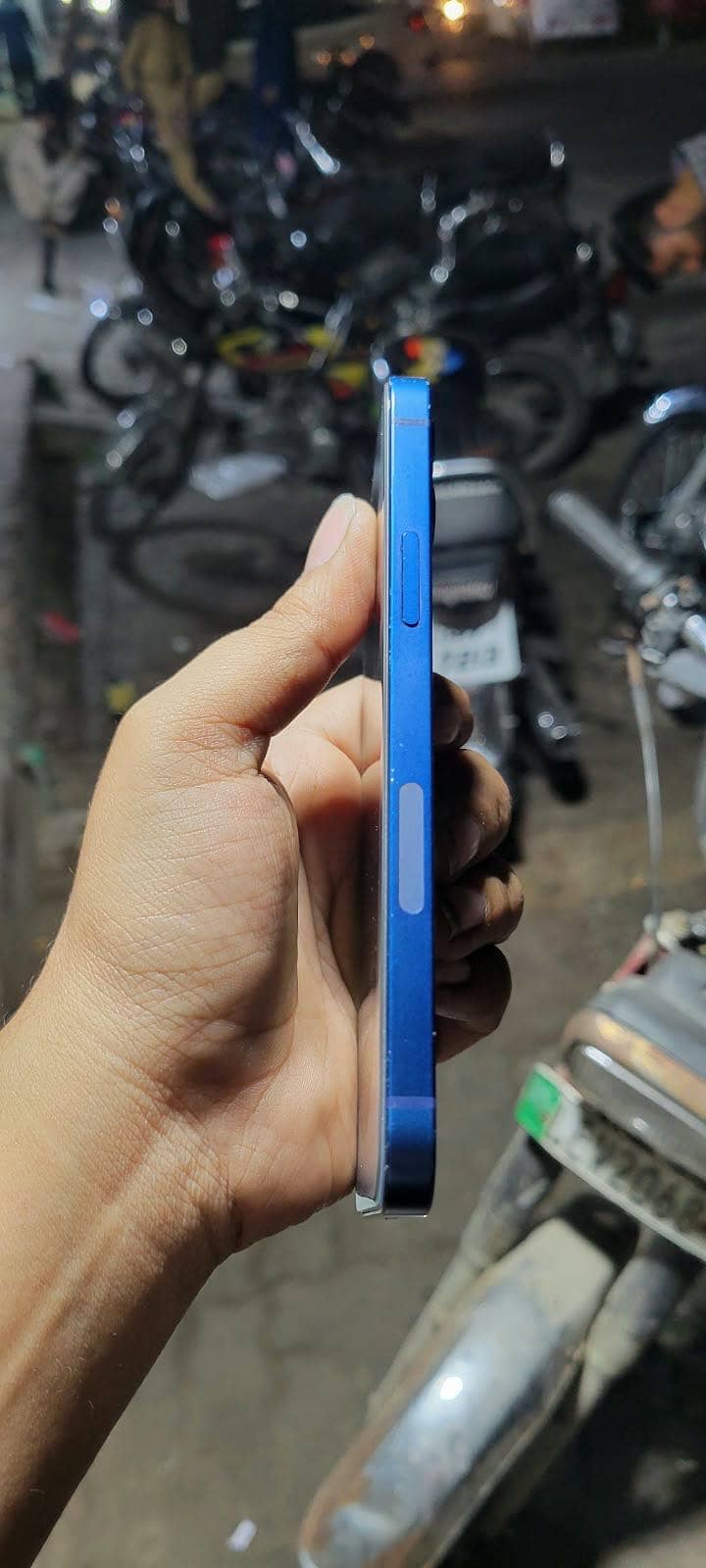 Apple iPhone 12 2