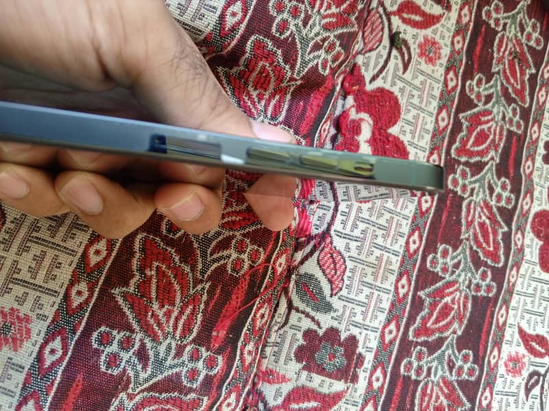 Apple iPhone 13 Pro Max 5
