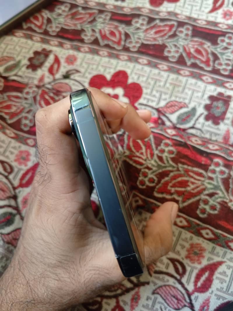 Apple iPhone 13 Pro Max 7