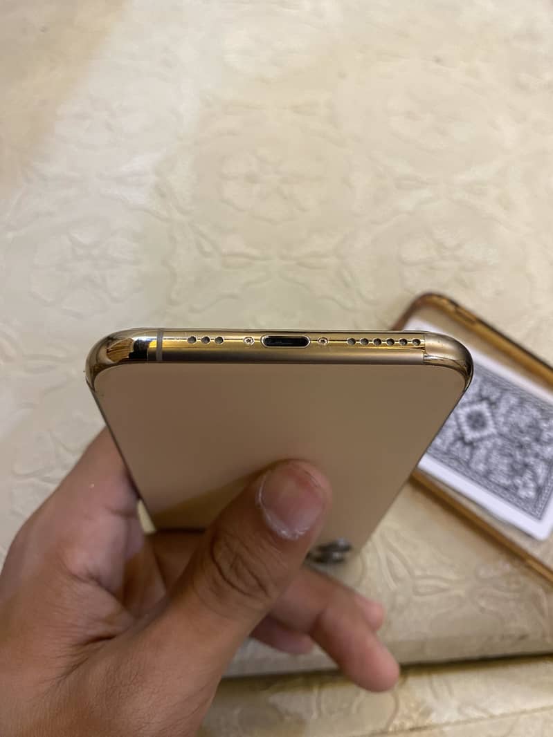 Apple iPhone 11 Pro 1