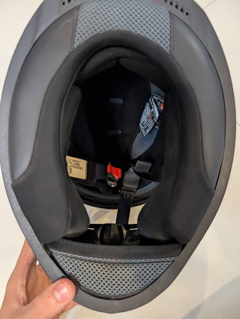 LS2 MATT BLACK MEDIUM SIZE 14