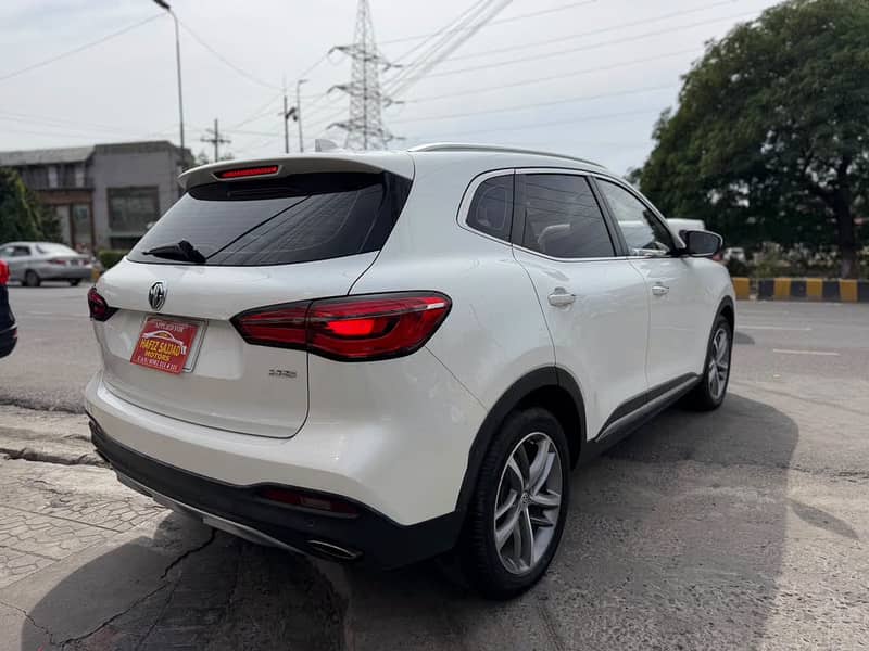 MG HS 2021 11
