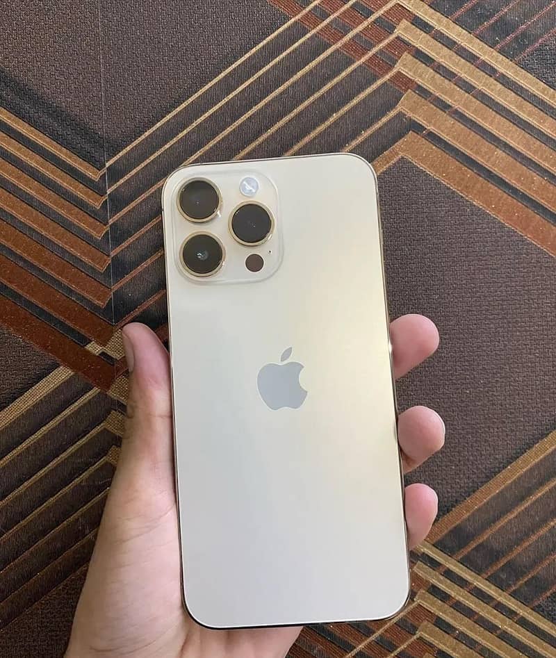 Apple iPhone 14 Pro Max 0