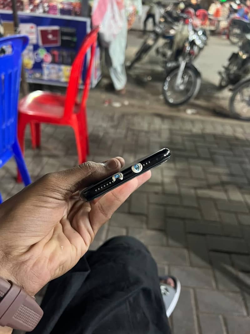 Apple iPhone 11 Pro Max 3
