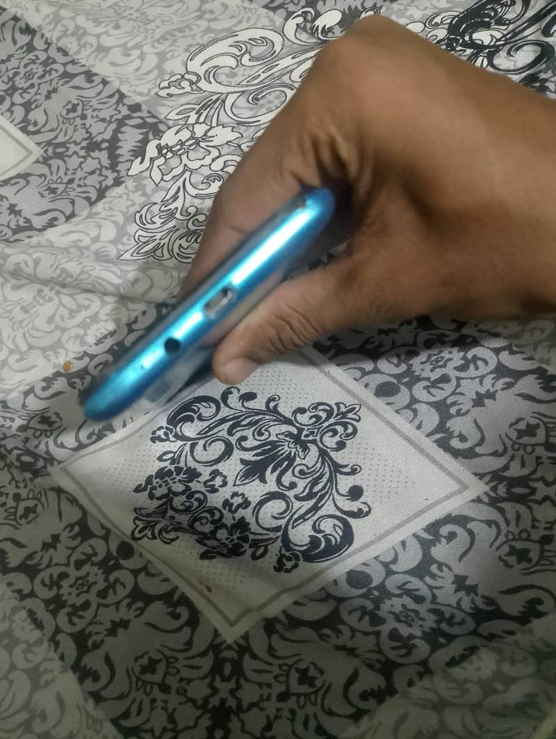 Tecno Spark 4 Lite 2