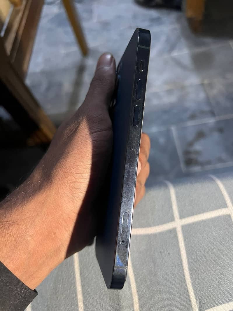 Apple iPhone 12 Pro 0