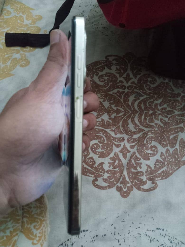 Tecno Spark 20C 4