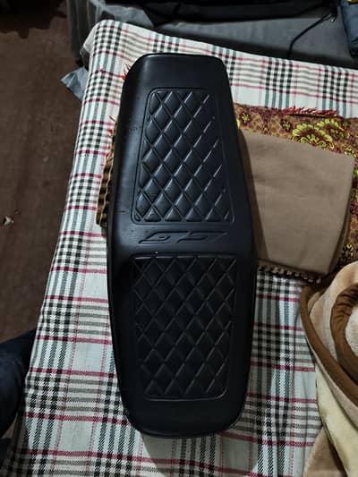Honda 125 good condition seat