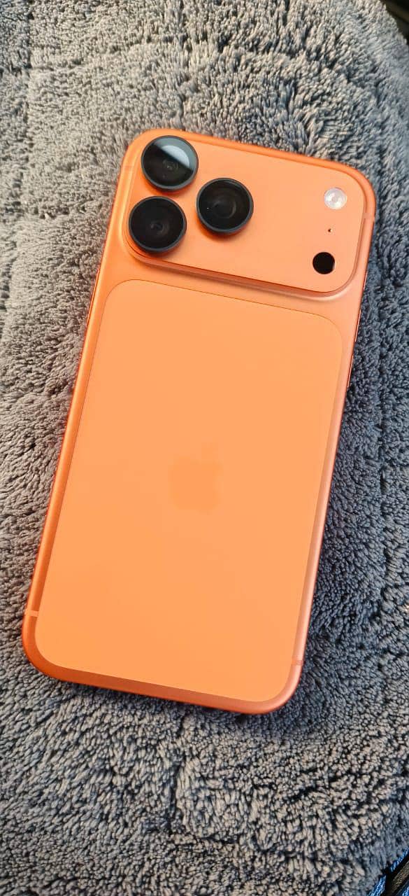 Apple iPhone 17 Pro Max 6