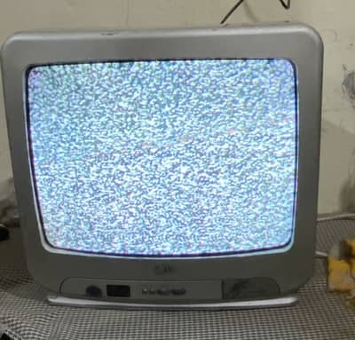"LG 20 Inch CRT TV With Remote - Good Working Condition"