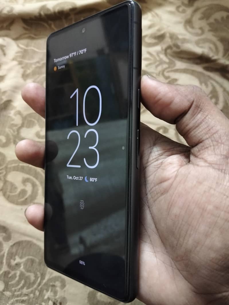 Google Pixel 7 4