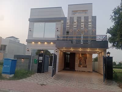 BRAND NEW HOUSE 8 MARLA AVAILABLE FOR SALE IN BAHRIA ORCHARD LAHORE