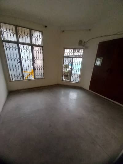 Jahnzaib block allama iqbal town 5 marla seprate uper portion for rent