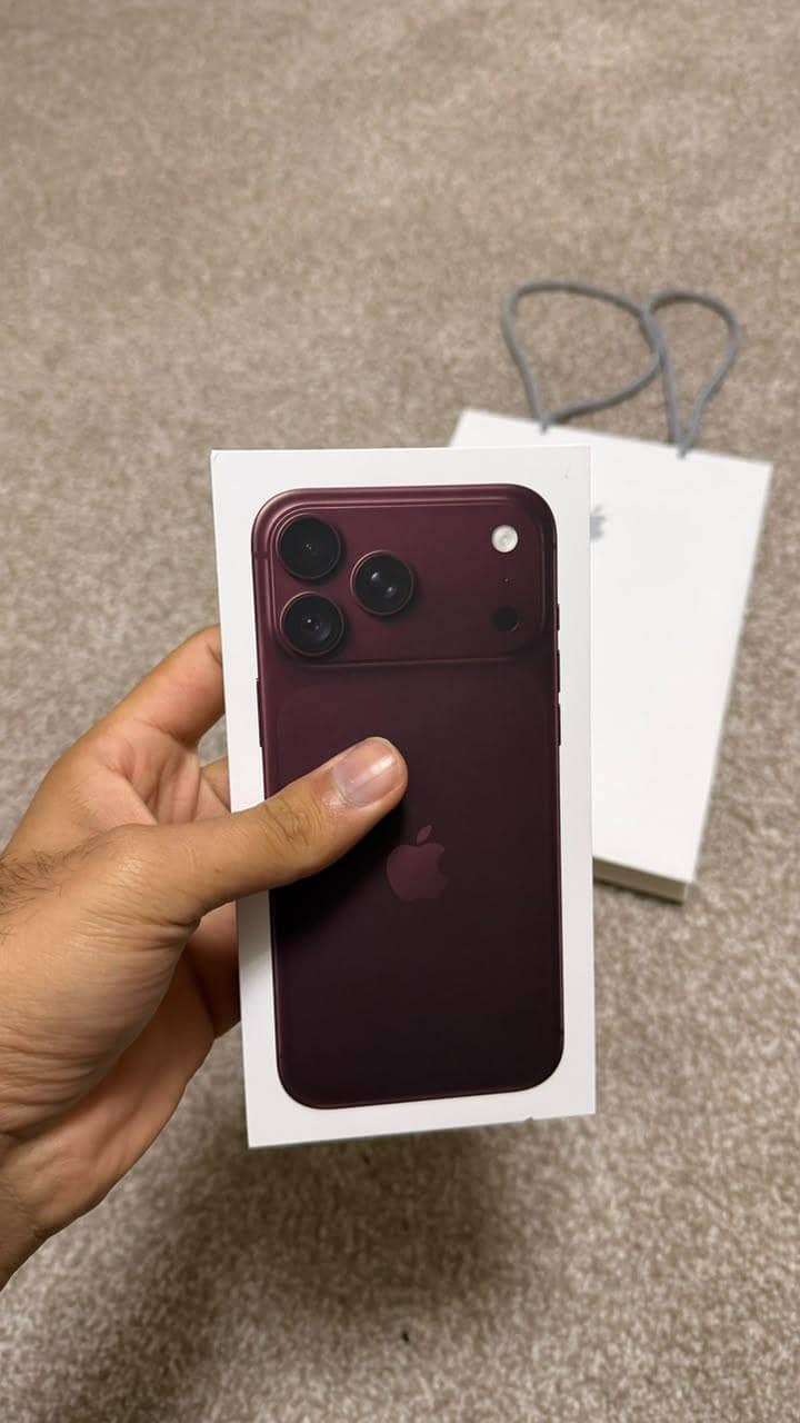 Apple iPhone 18 Pro Max 1