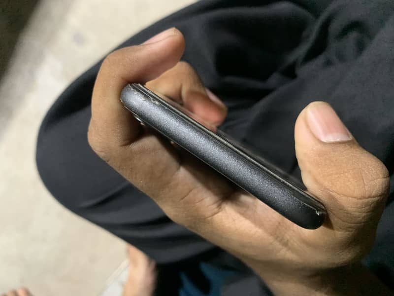 Apple iPhone 11 5