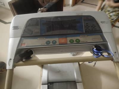 ANY fitness treadmill with incline