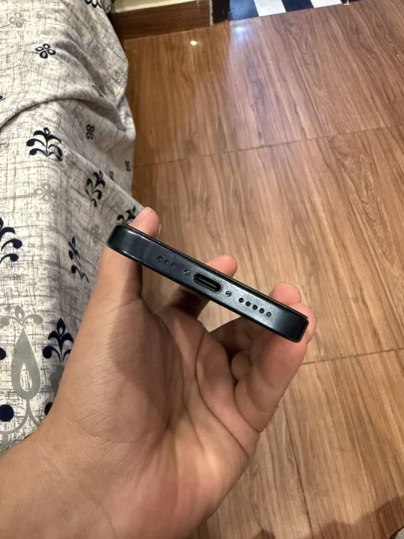 Apple iPhone 15 Pro Jv 2