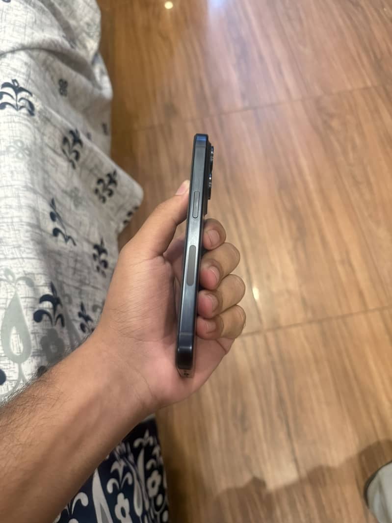 Apple iPhone 15 Pro Jv 3