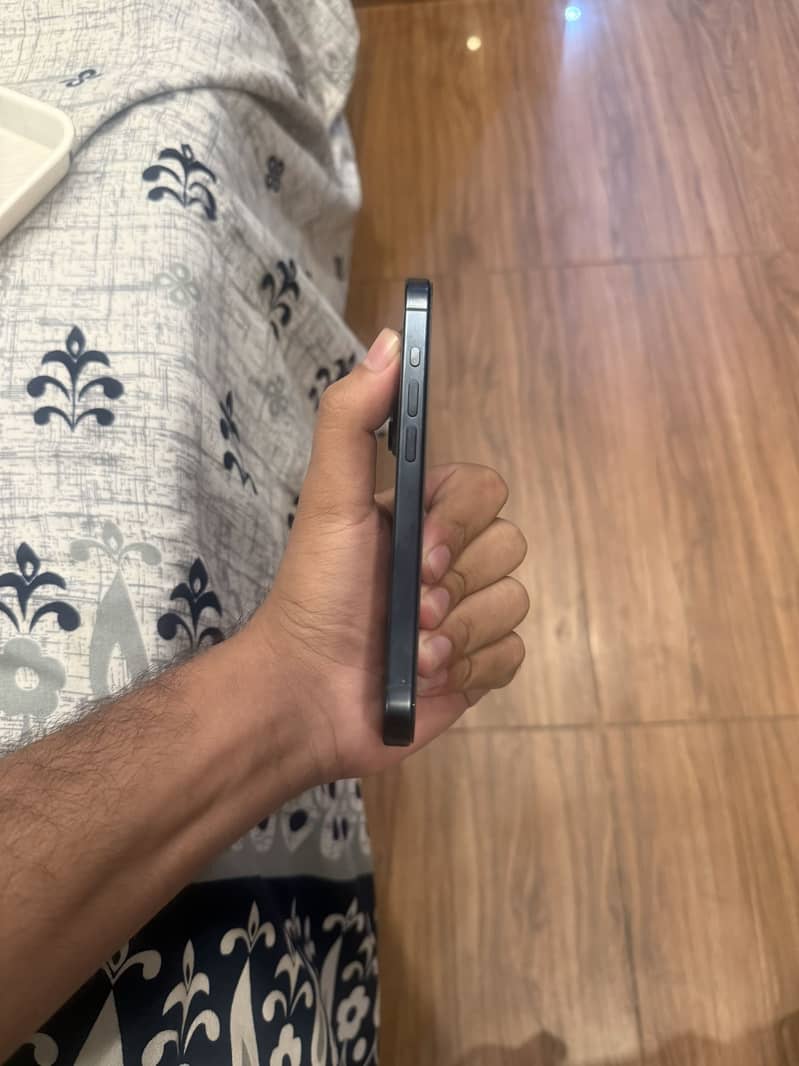 Apple iPhone 15 Pro Jv 4