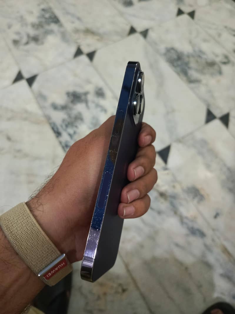 Apple iPhone 14 Pro Max 3