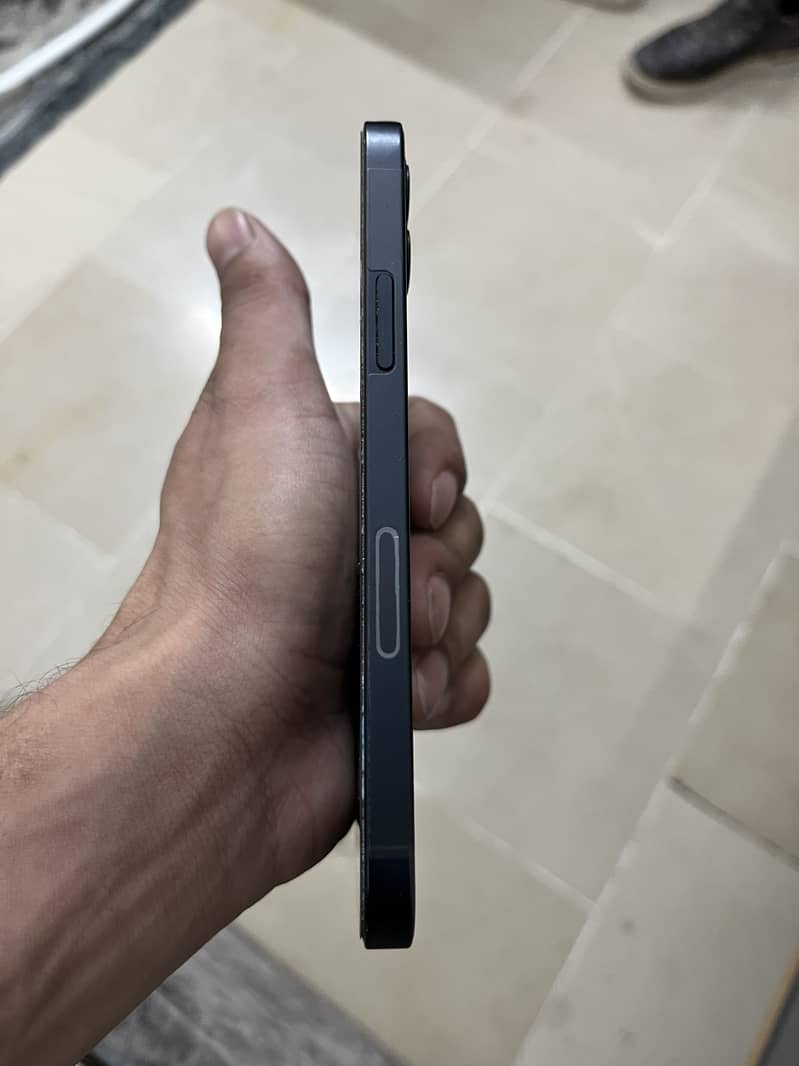 Apple iPhone 12 5