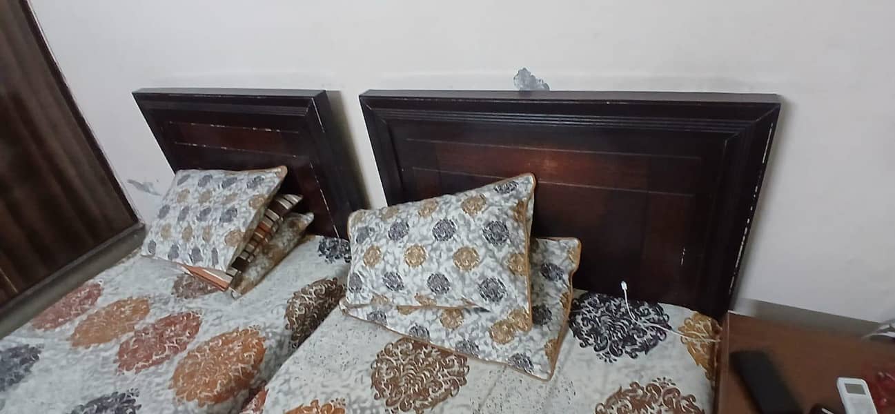 Single Beds With One Side Table 2