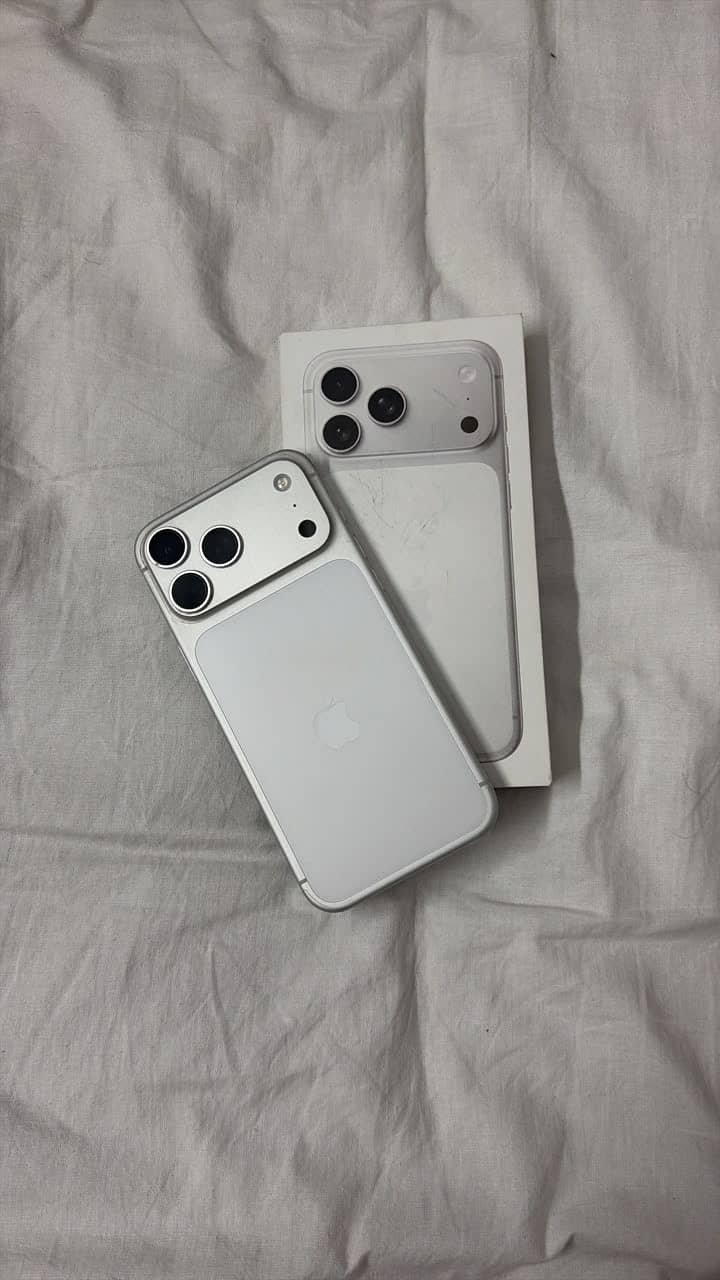 Apple iPhone 17 Pro Max 0