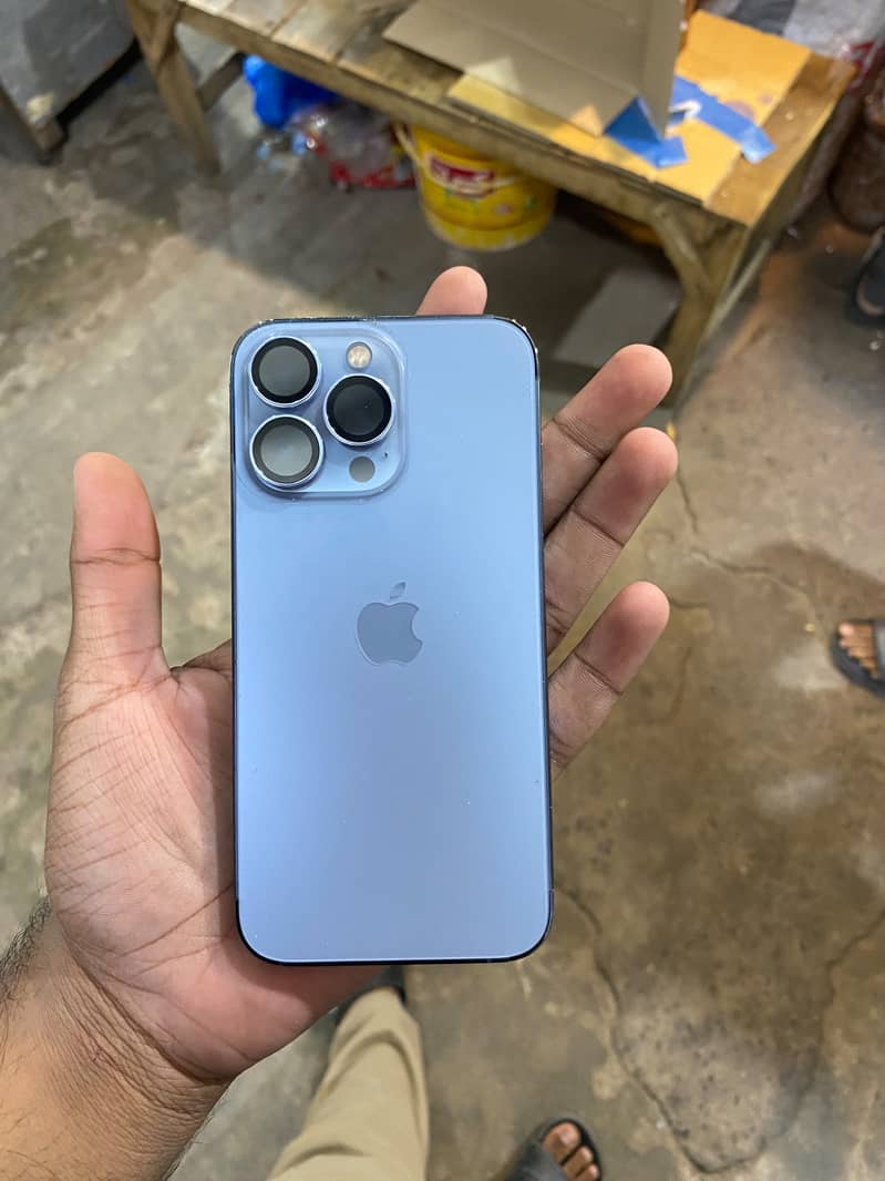 Apple iPhone 13 Pro 0