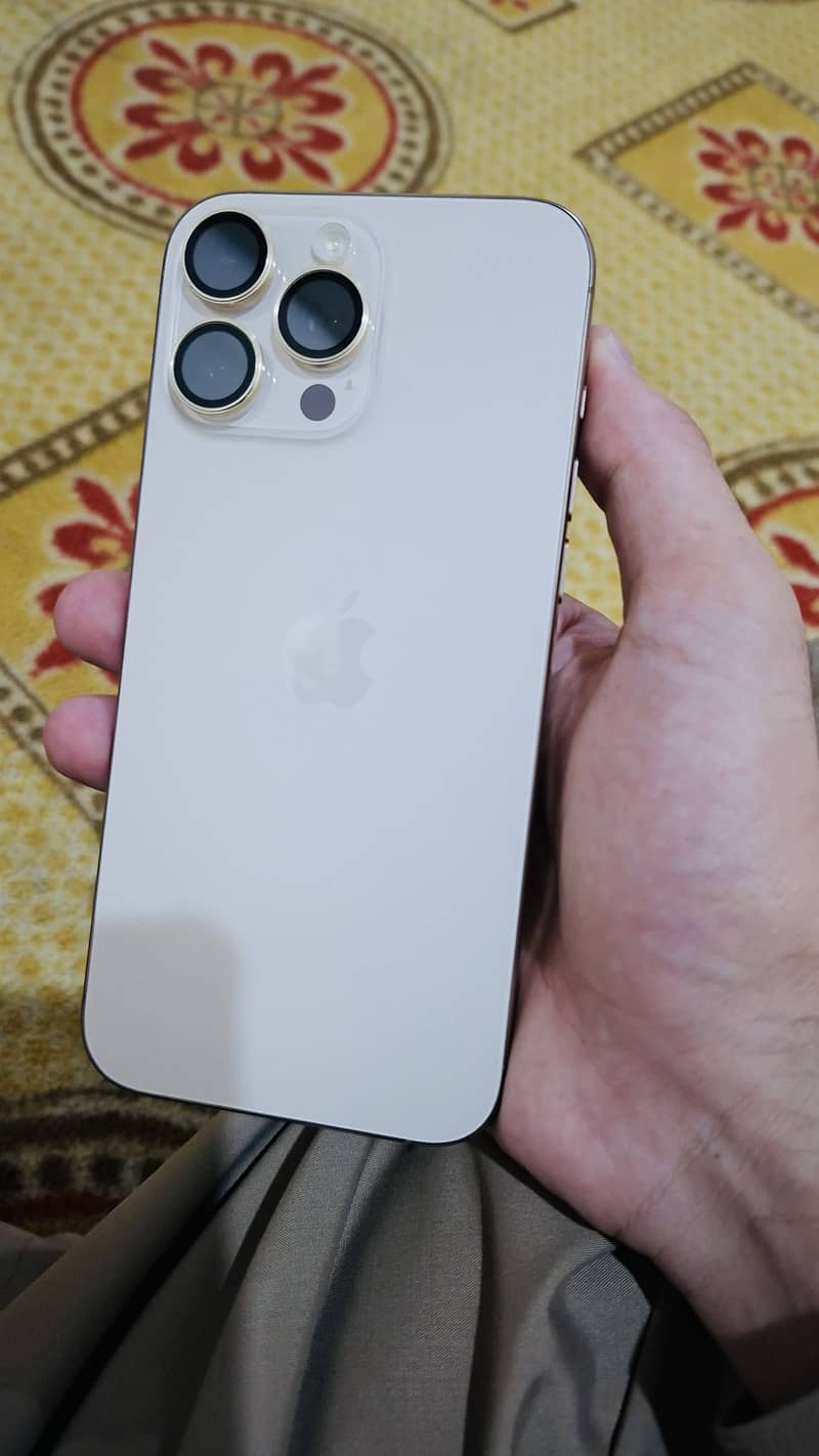 Apple iPhone 16 Pro Max 0