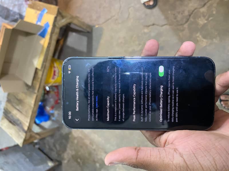 Apple iPhone 13 Pro 4