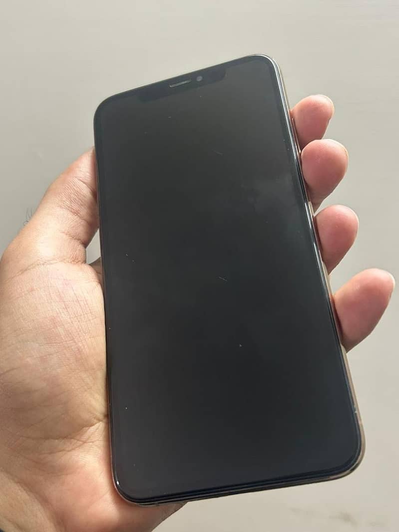 Apple iPhone XS Max 2