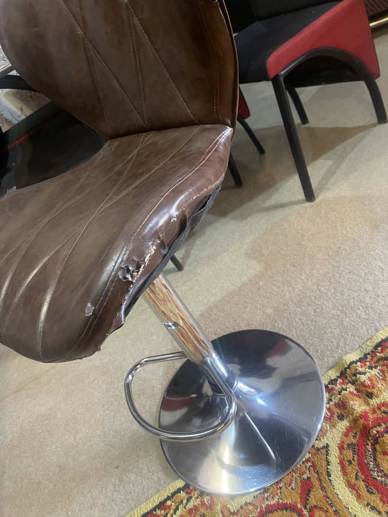 Computer / Study Table with Chair – Very Good Condition 1