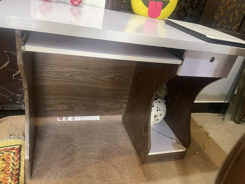Computer / Study Table with Chair – Very Good Condition 2
