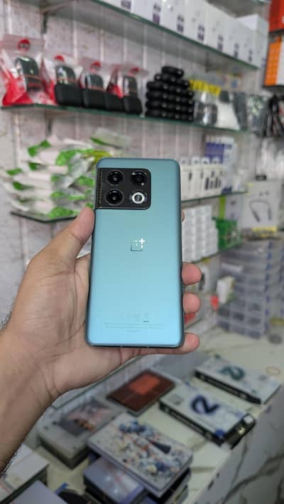 One Plus 10 Pro. 0339///22000///46